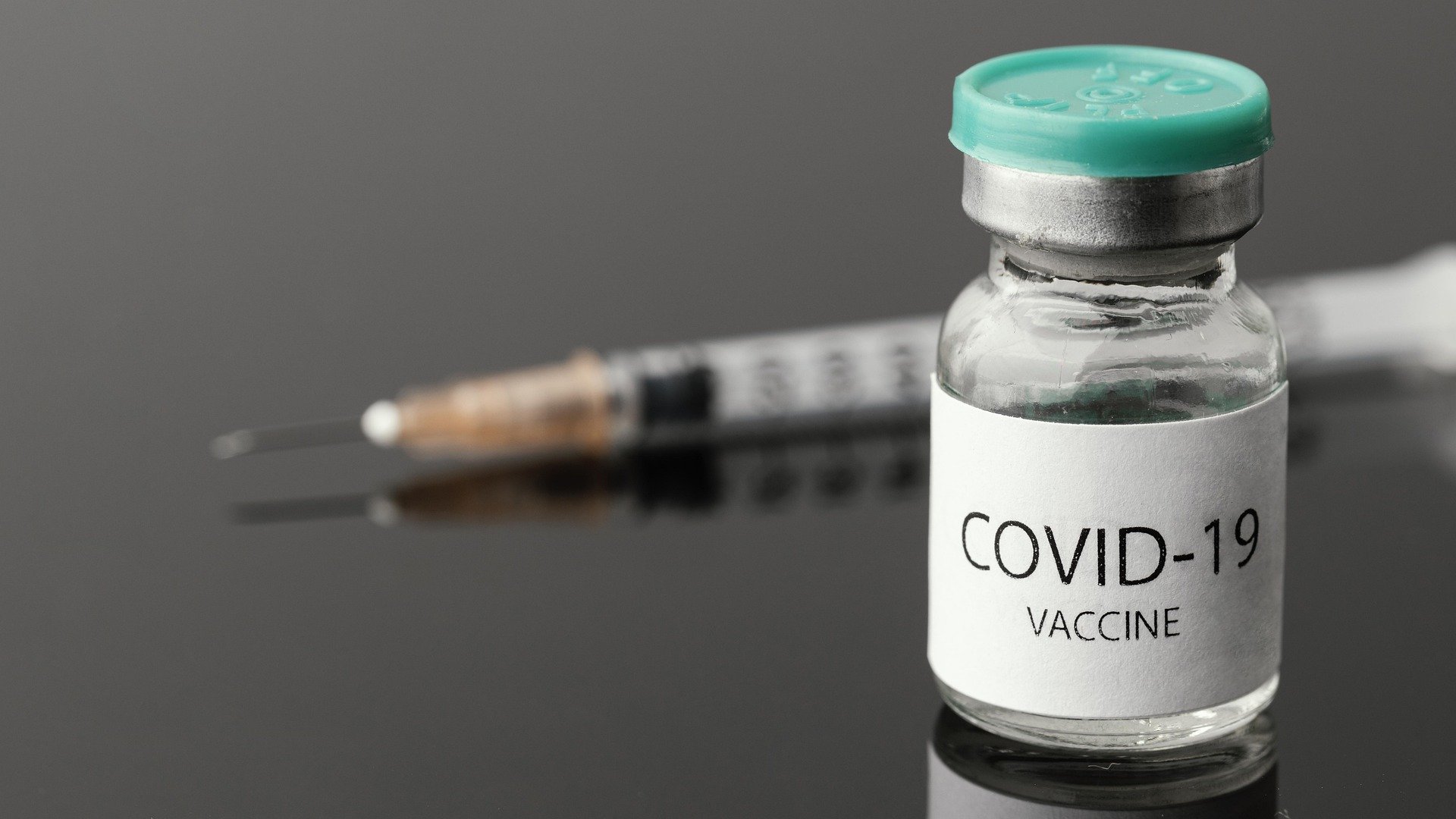 Via alle vaccinazioni in azienda da maggio